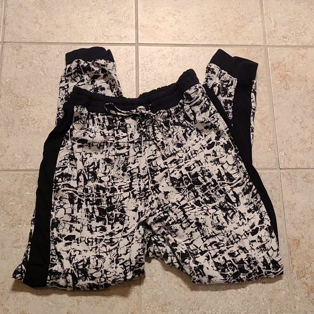 Hollister Black and White Patterned Jogger